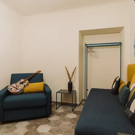 Apartment La Tana Della Tartaruga Genoa